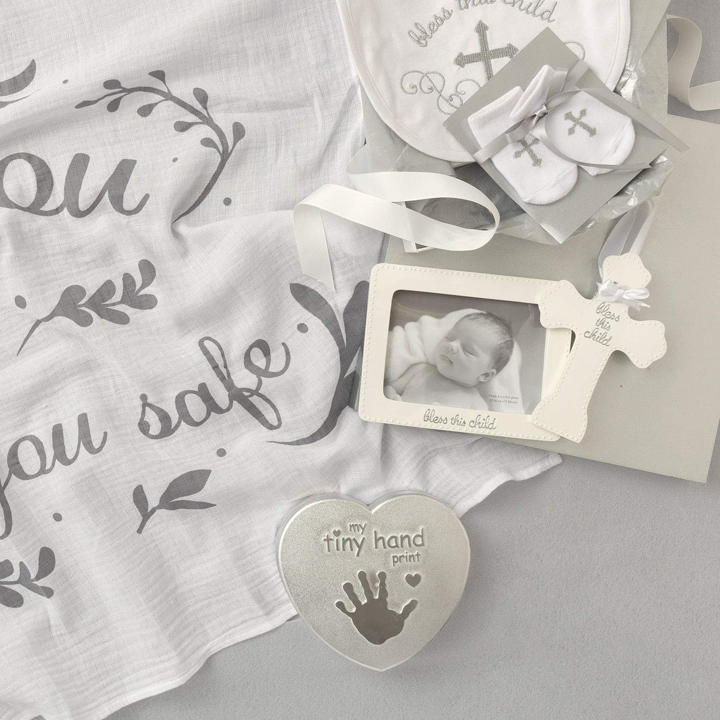 C.R. Gibson 3 Piece Baby Handprint & Footprint Kit, 6.5' X 6.25', Heart First