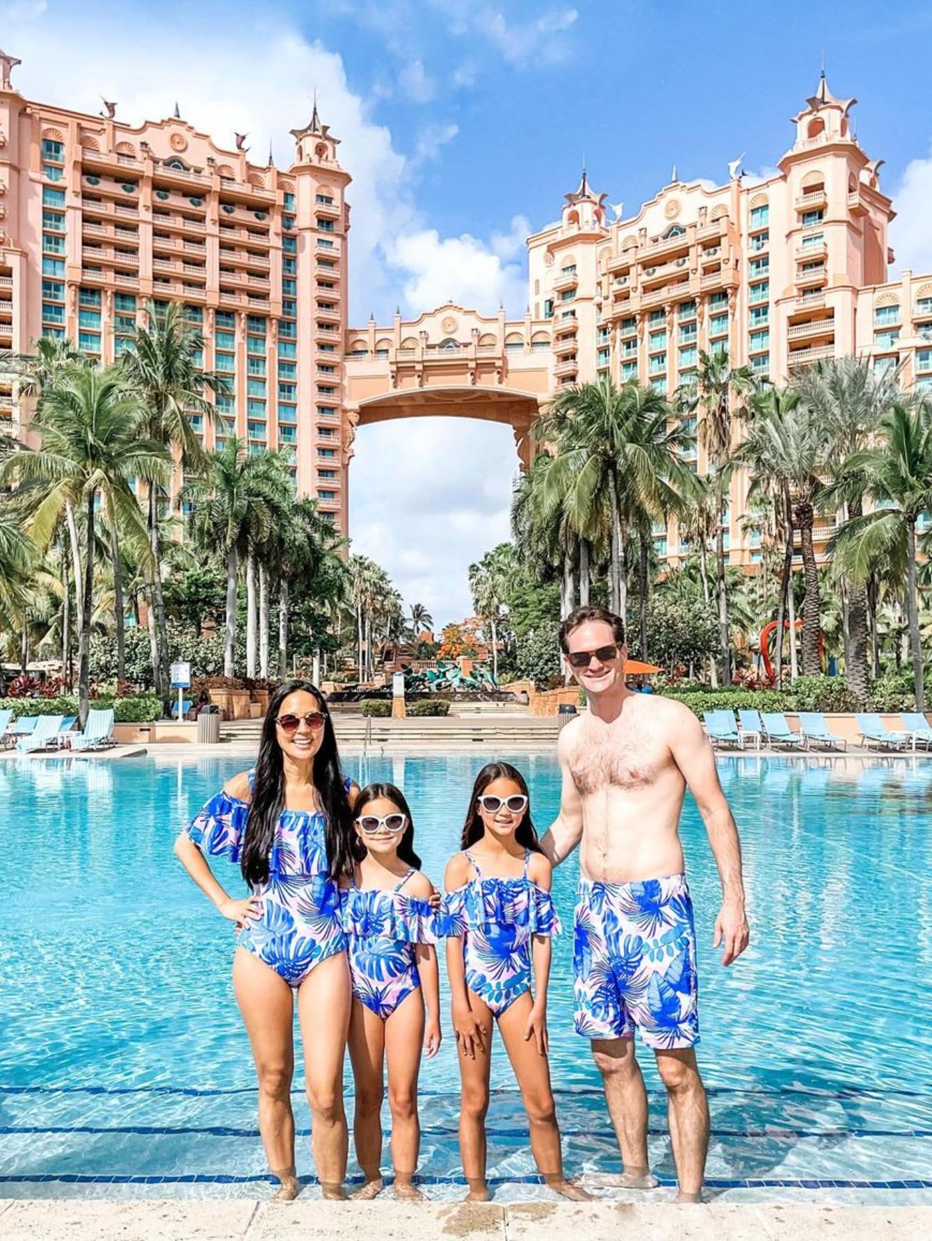 Iffei Family Matching Swimsuits One Piece Off Shoulder Bathing Suits Floral Printed Ruffles Mommy And Me Swimwear Men: M