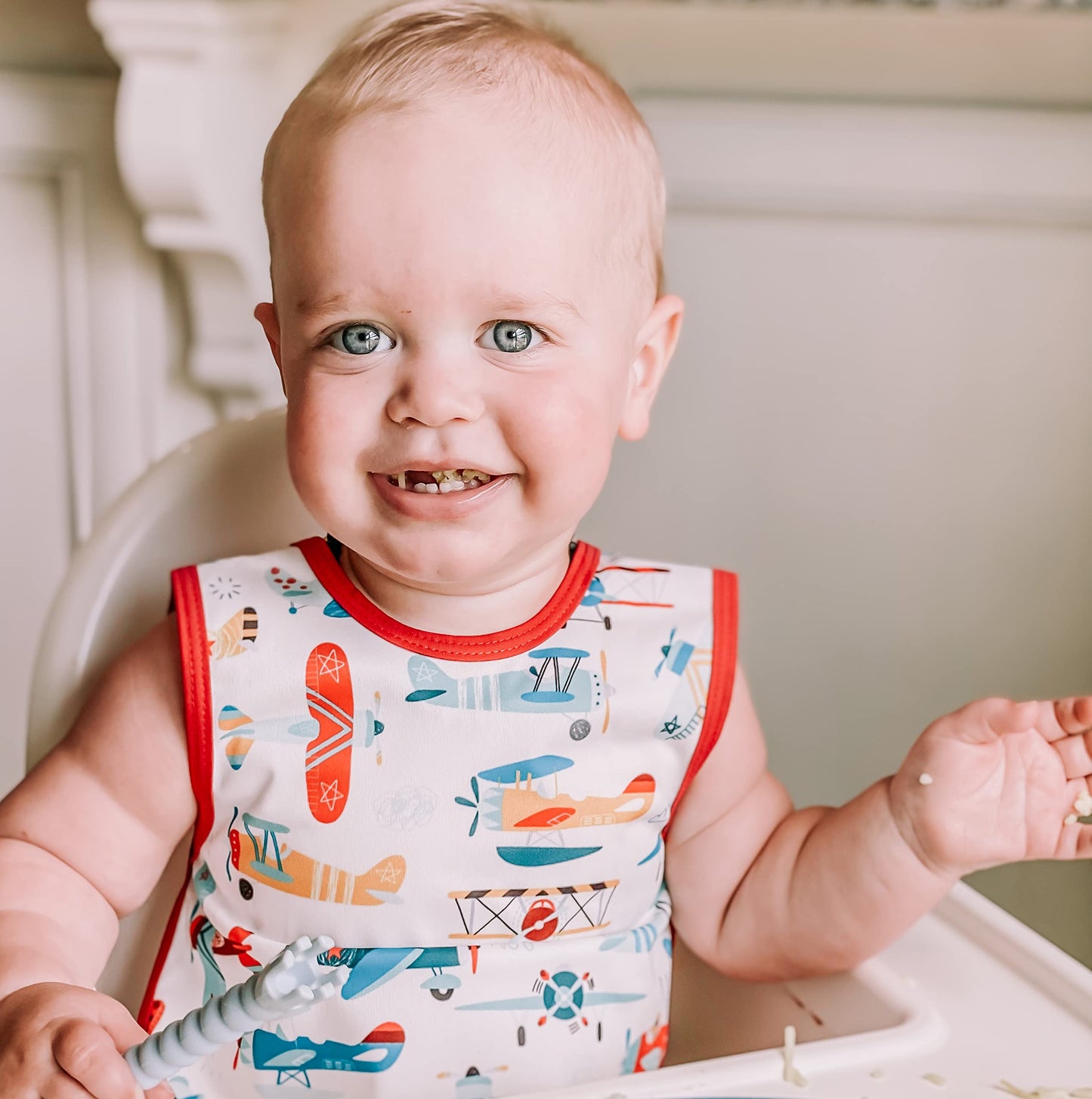 Bapronbaby Retro Airplanes Bapron - No Neck Tie Safer Bib For Baby & Toddler - Soft Waterproof Stain Resistant - Machine Washabl