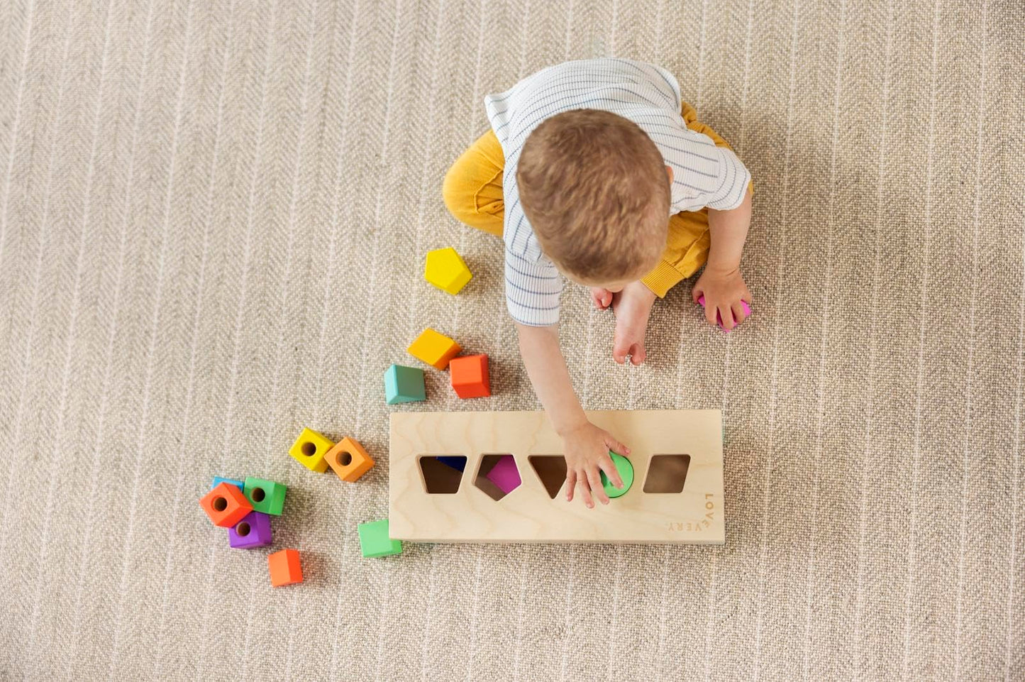 LOVEVERY | The Block Set | Solid Wood Building Blocks and Shapes + Wooden Storage Box, 70 Pieces, 18 Colors, 20+ Activities, Tod