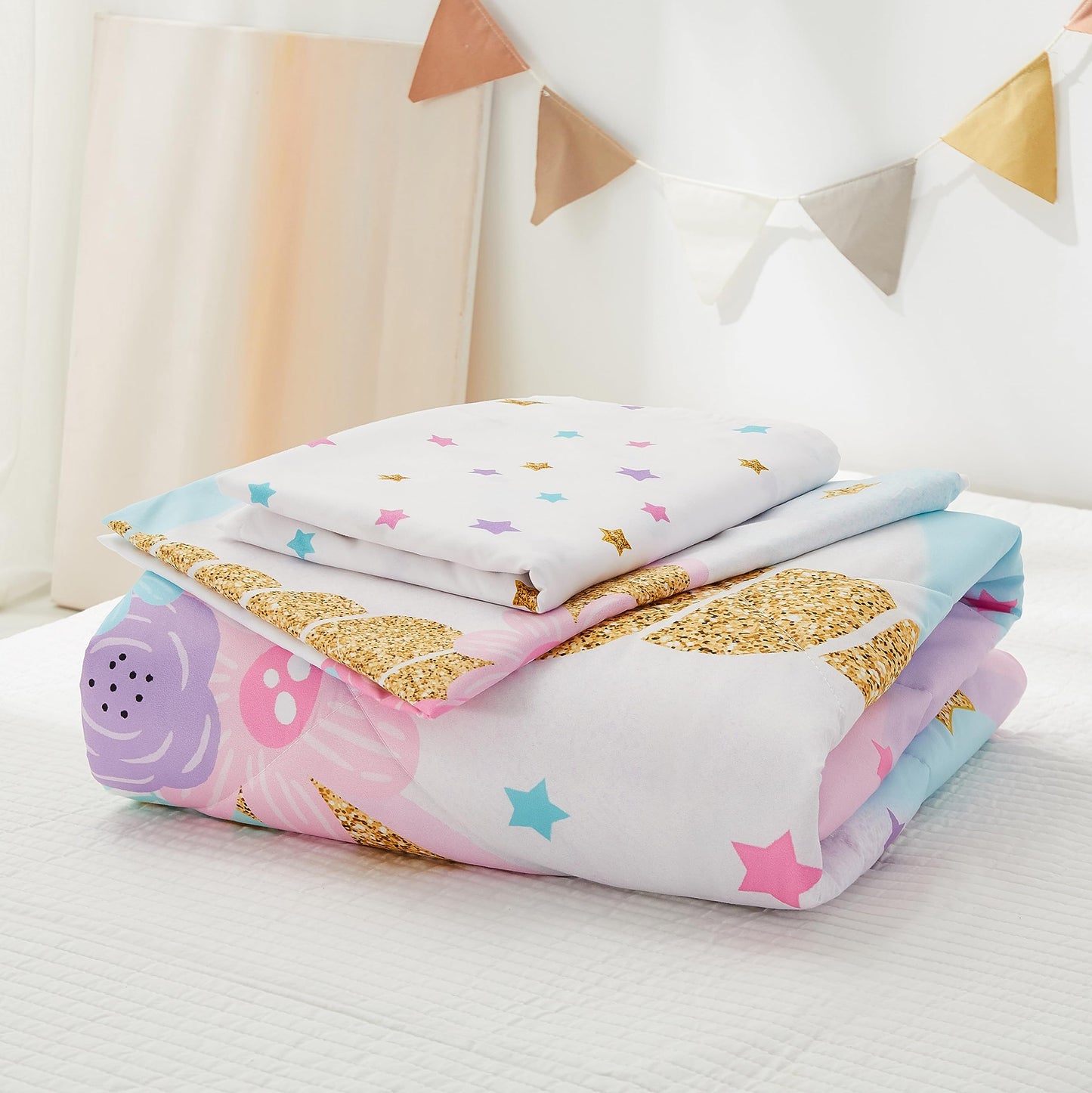 Pinnkku 4-Piece Toddler Bedding Set, Includes 1 Flat Sheet, 1 Fitted Sheet, 1 Comforter And 1 Reversible Pillowcase, Standard To