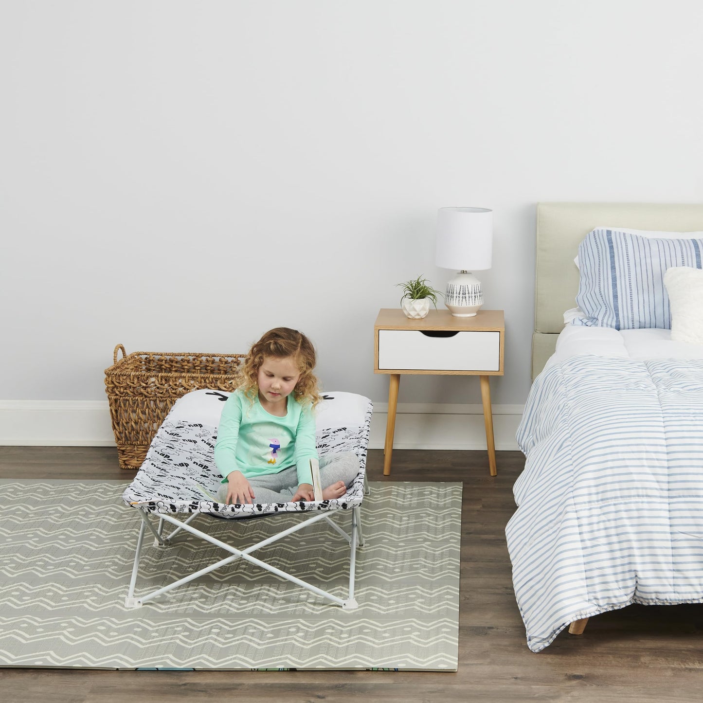 Regalo My Cot Pal Extra Long Portable Toddler Bed - Eye Lashes, White, Small Single