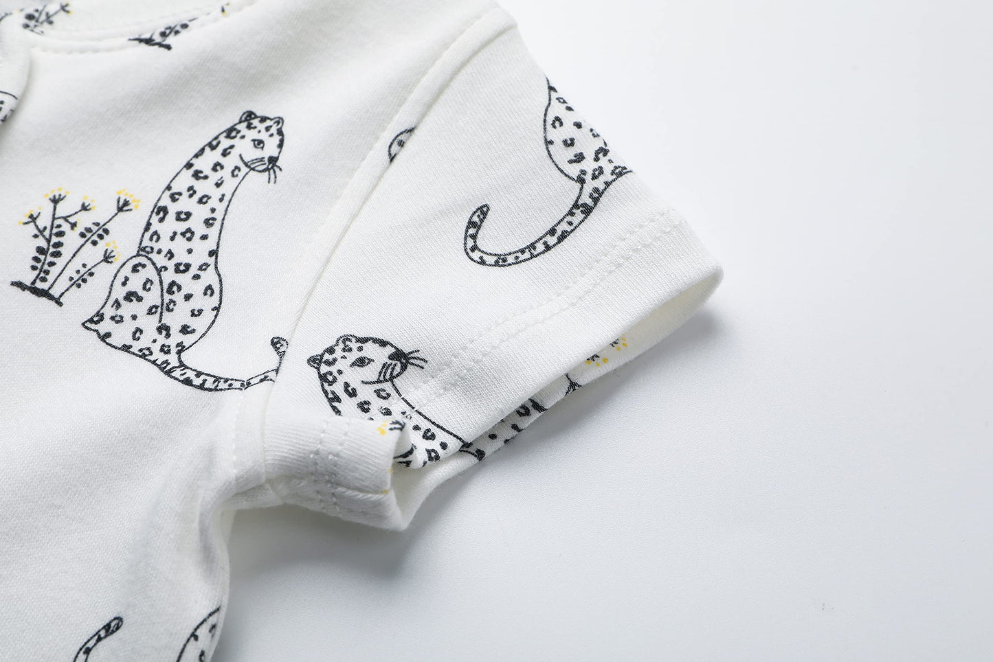 Owlivia Baby Boy Romper, Unisex Short-Sleeve Summer Outfit, 100% Organic Cotton Boy One-Piece Jumpsuit(18-24 Months, Cheetah)