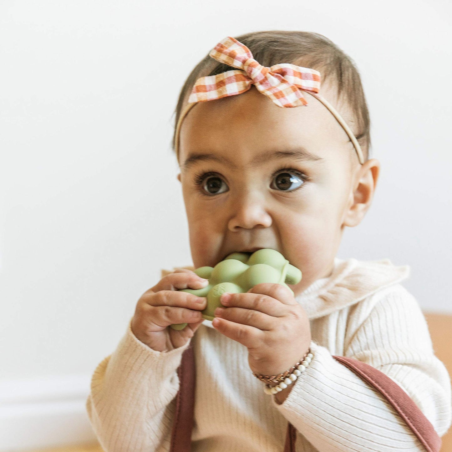 Doddle & Co. The Chew Slow Poke Turtle Teether with Poppable Bubbles | Toddler Teething Fidget Toy for Baby | Enhaces Oral Fit &