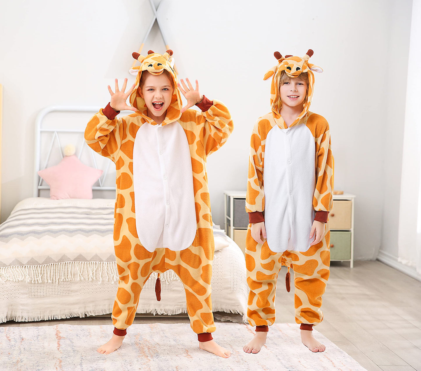 Canasour Unisex Anime Halloween Kids Giraffe Onesie For 8-10 Years Girls Boys Christmas Cosplay Costume (8 Years, Giraffe)