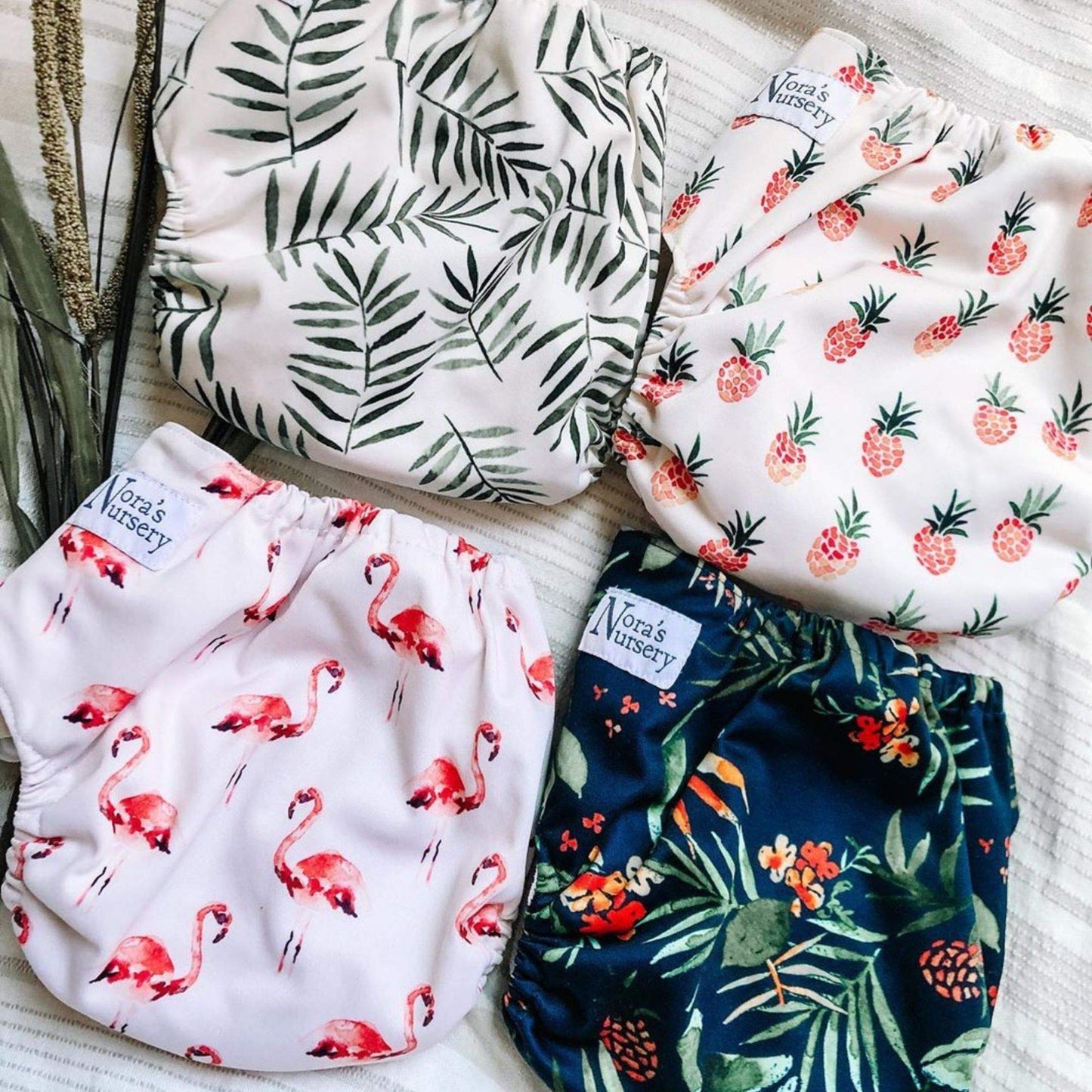 The Hollywood Hotel 4-Pack Cloth Pocket Diapers with 4 Inserts