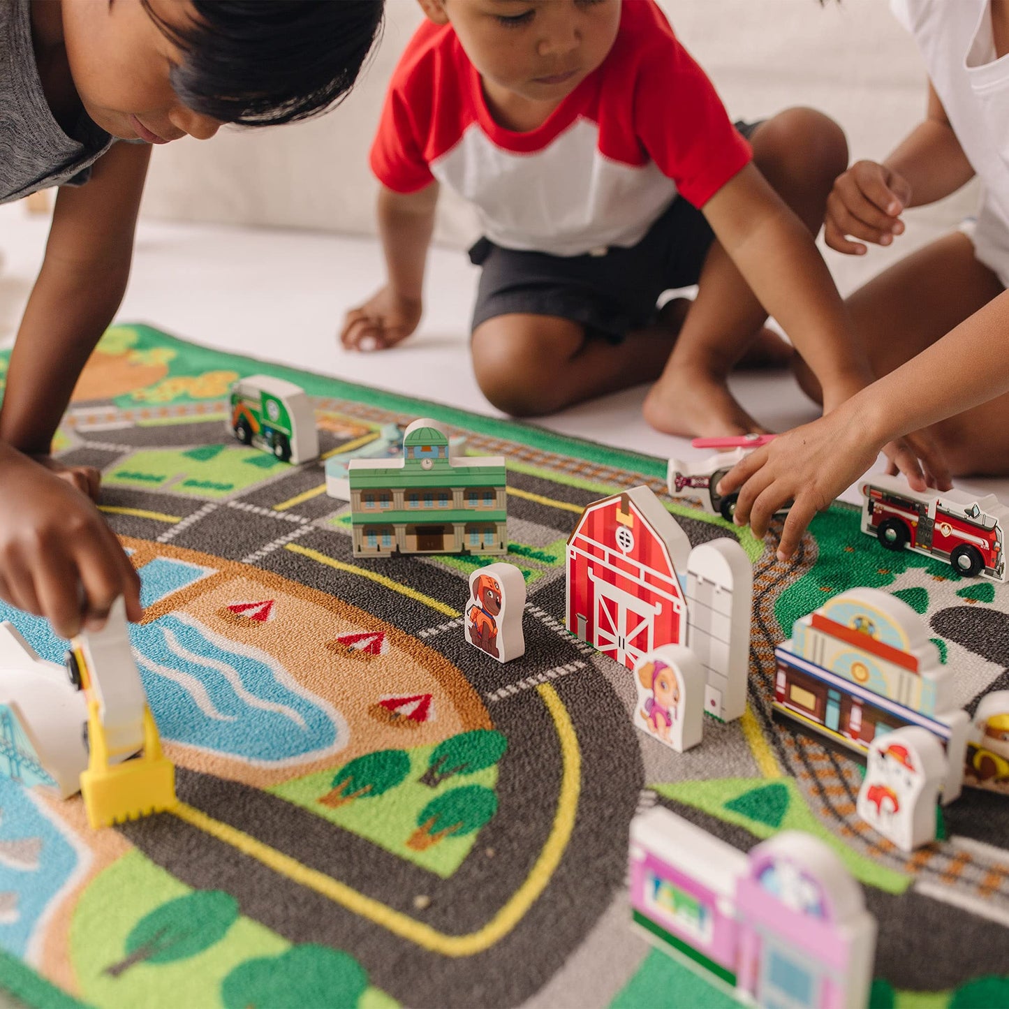 Melissa & Doug Paw Patrol Activity Rug - Adventure Bay (22 Pieces)