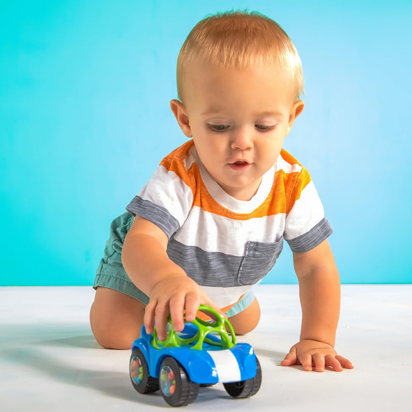 Bright Starts Oball Easy Grasp Rattle & Roll Toy Sports Car BPA-Free Infant Crawling Toy, 1 Pack, Age 3 Months and up, Blue/Gree