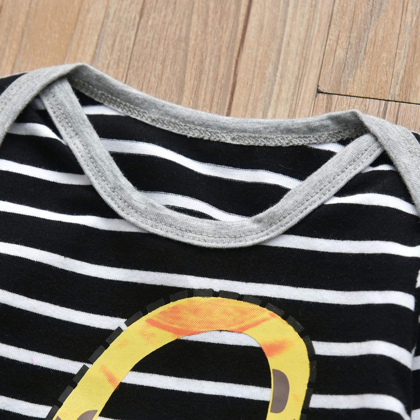 3Pcs Newborn Baby Boy Clothes Giraffe Printed Long Sleeve Stripe T-Shirt Pants And Hat Outfit Set (3-6 Months)