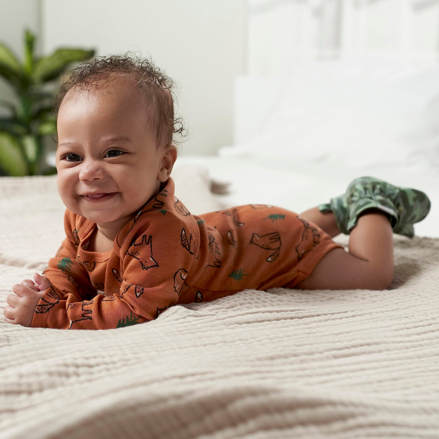 Gerber Baby Boy'S 6-Pack Long-Sleeve Onesies Bodysuit, Green Fox, 6-9 Months