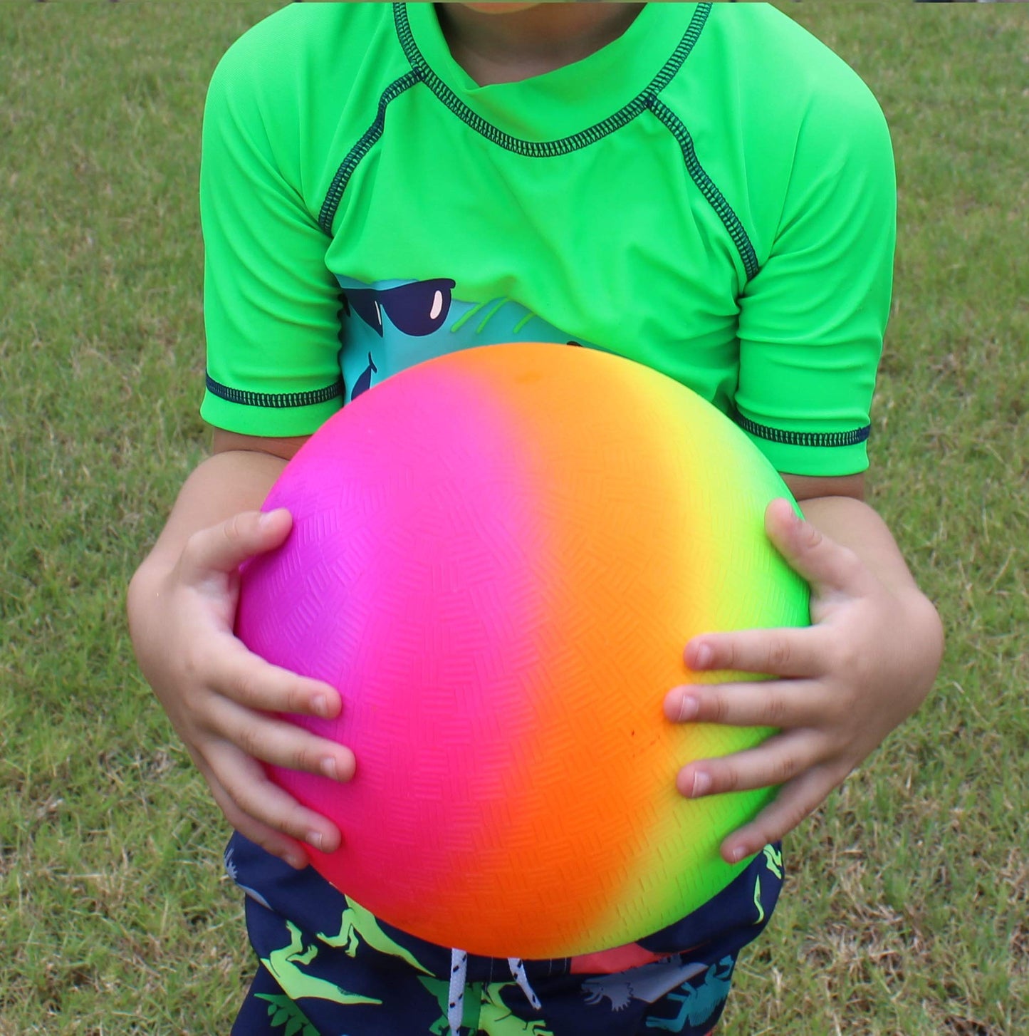 Toys+ 8.5 Inch Rainbow Colored Playground Ball (1 Rainbow Ball)