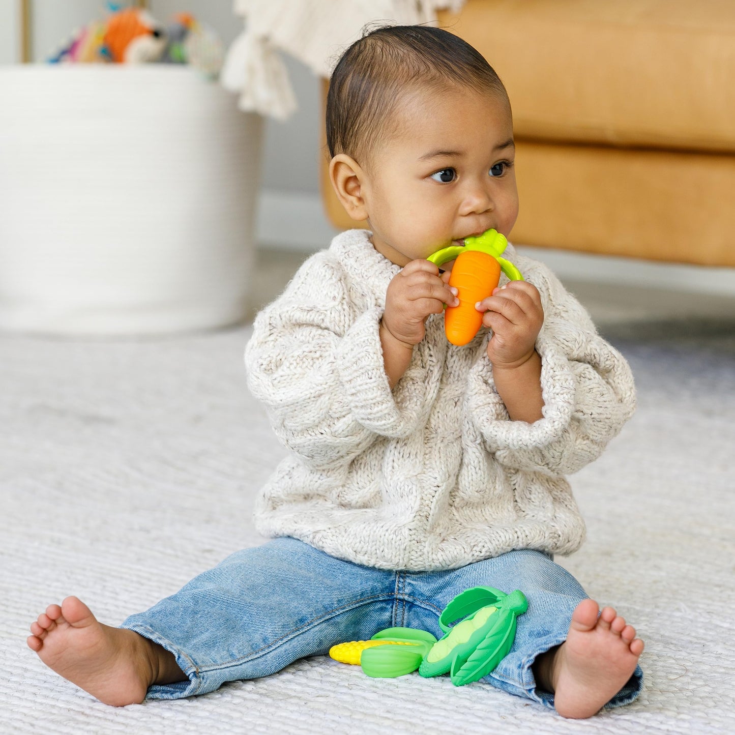 Infantino Lil Nibbles Textured Silicone Teethers, BPA-Free Baby Teething Toy, Soft, Easy to Hold, Sensory Stimulation for Infant