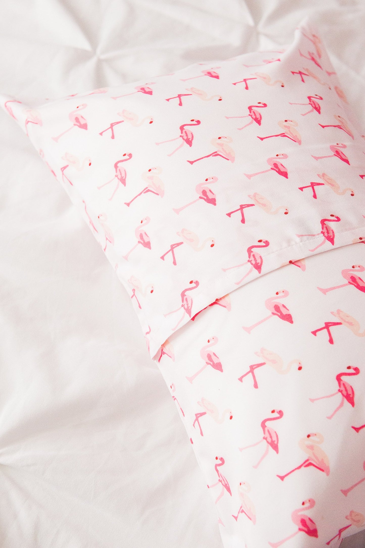 Ella & Max Toddler Pillowcase. Pink Flamingo. Soft & Cuddly. Fits 13X18 & 14X19 Toddler Pillows. Easy To Wash & No Ironing. Hand