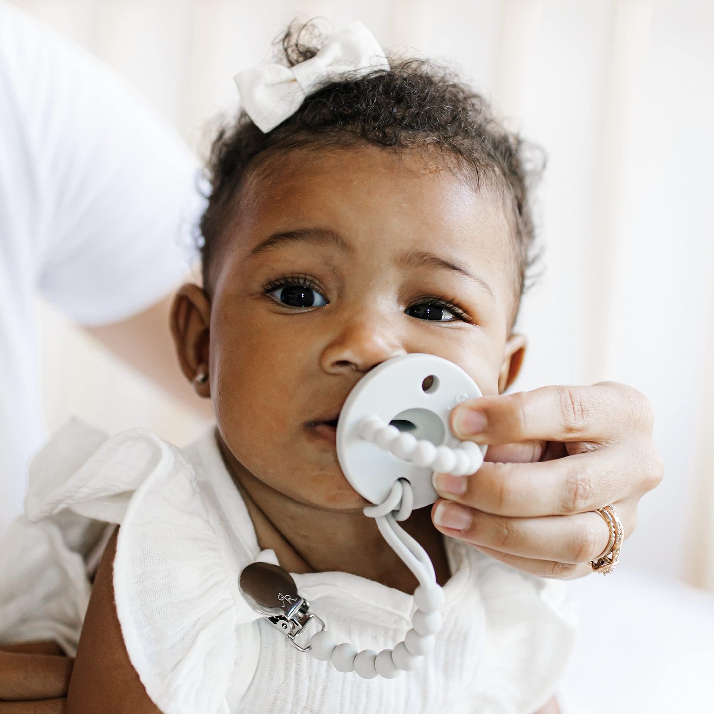 Ryan & Rose Cutie Pat Pacifier Teether (Bulb, Grey)