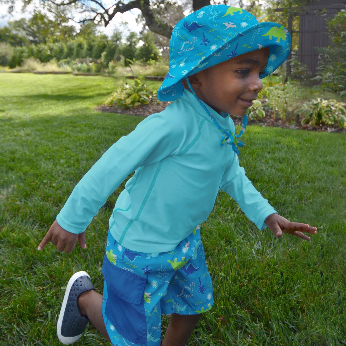 I Play. Baby Girls Sun Protection Bucket Hat, Aqua Dinosaurs, 0-6 Months Us