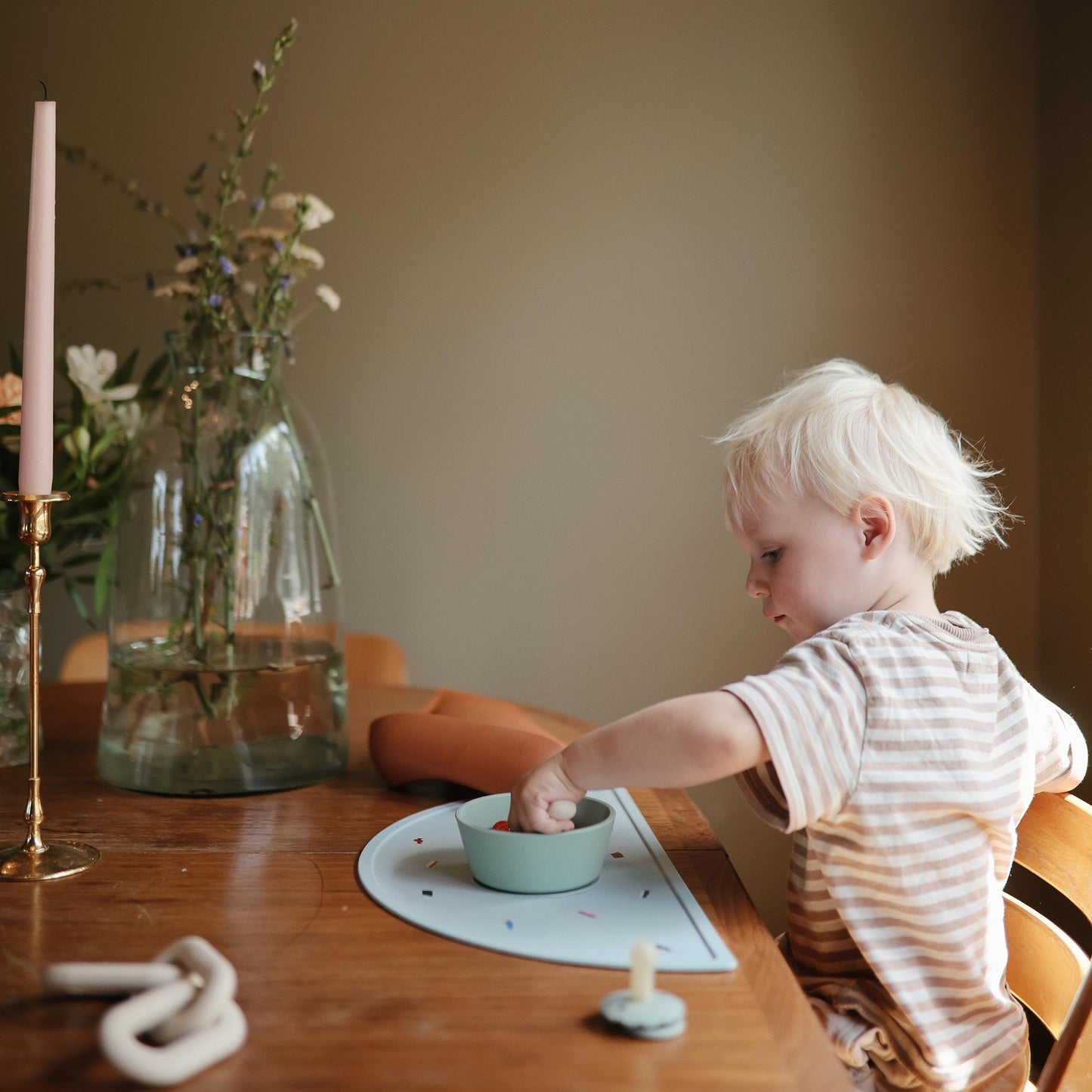 Mushie Silicone Placemat For Kids | Bpa-Free Non-Slip Design (White Daisy)