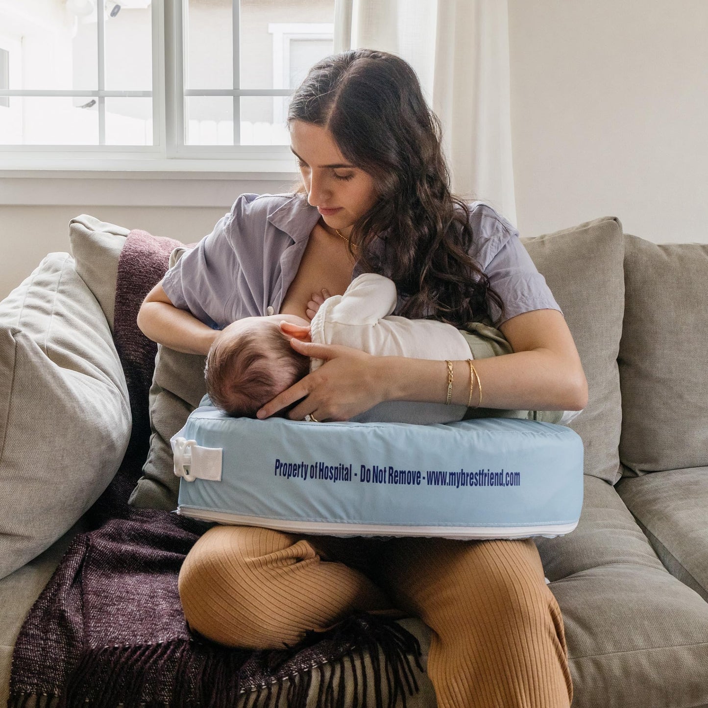 My Brest Friend Super Deluxe Professional Nursing Pillow Cover - Slipcovers For Baby - Vinyl, Adjustable Fit, Easy Care, Durable