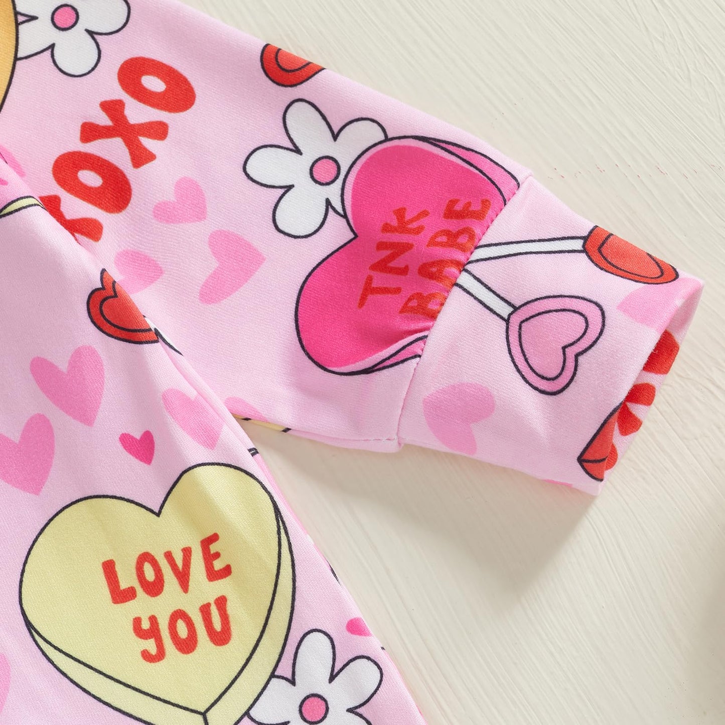 Lamuusaa Newborn Baby Girl Valentines Day Outfit Heart Long Sleeve Romper Zipper Bodysuit Jumpsuit With Headband (Pink, 3-6 Mont