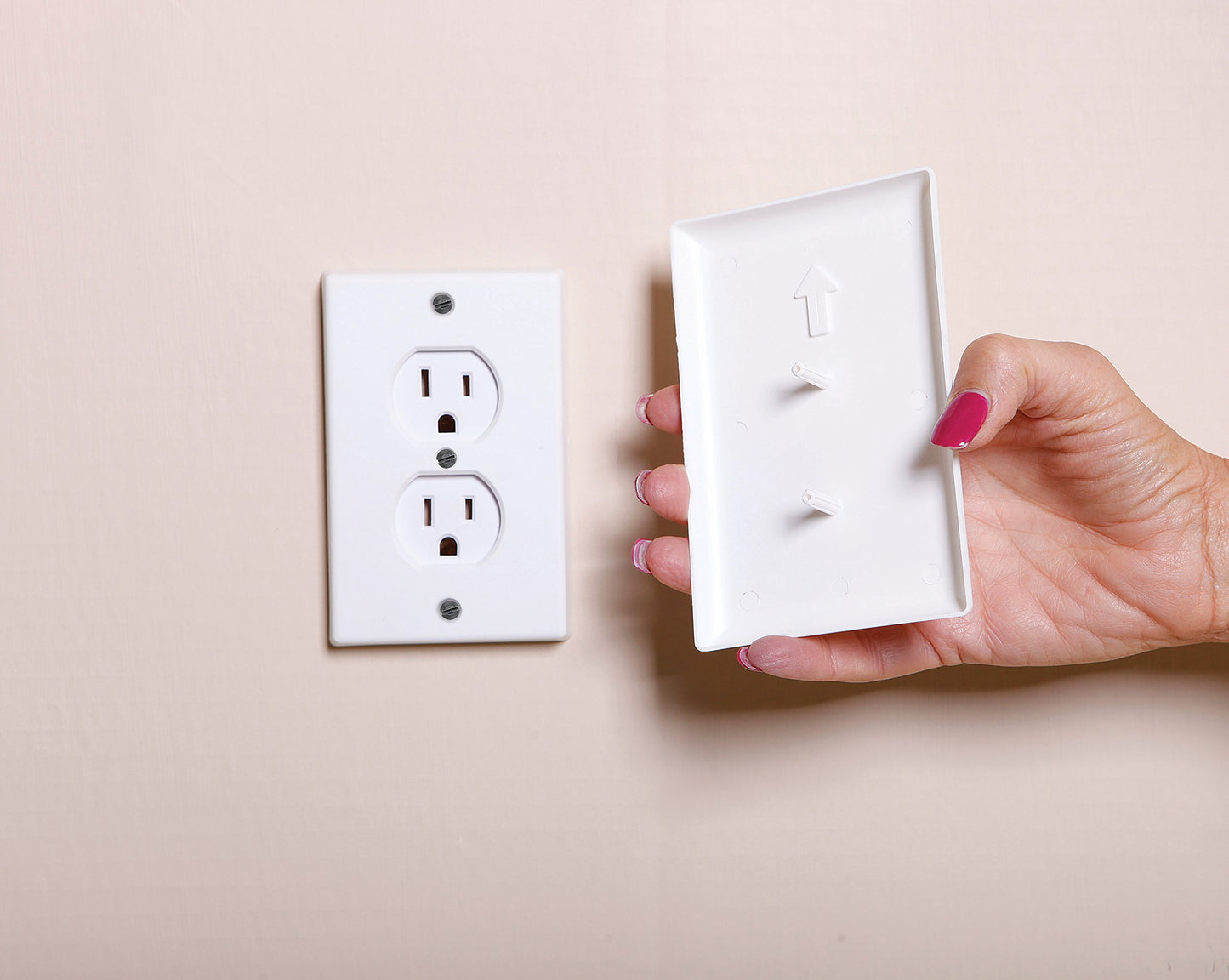 Dreambaby Coverplug Paintable Outlet Plug Cover For Baby Safety -Electrical Wall Plate Socket Guard Protector (4 Pack)