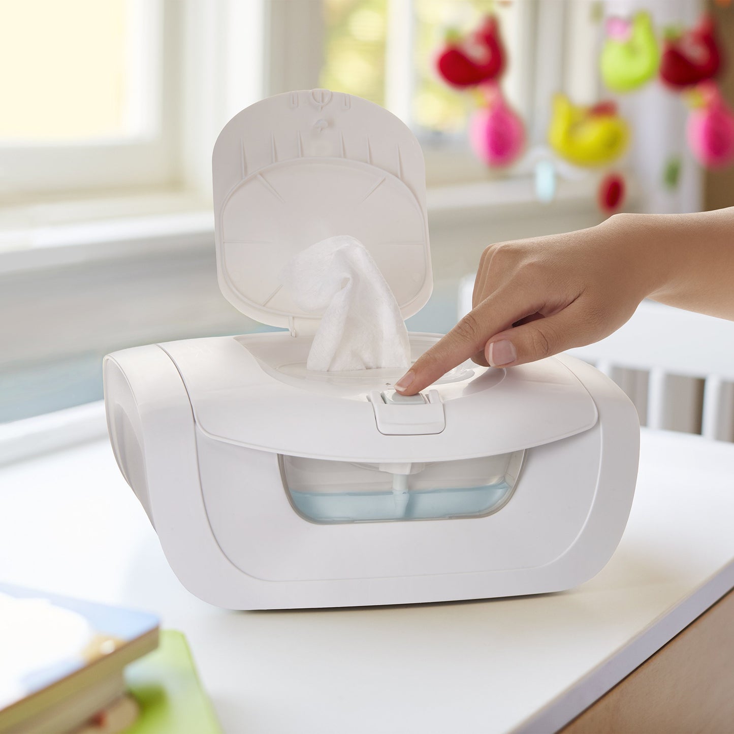 Munchkin Mist Wipe Warmer, White