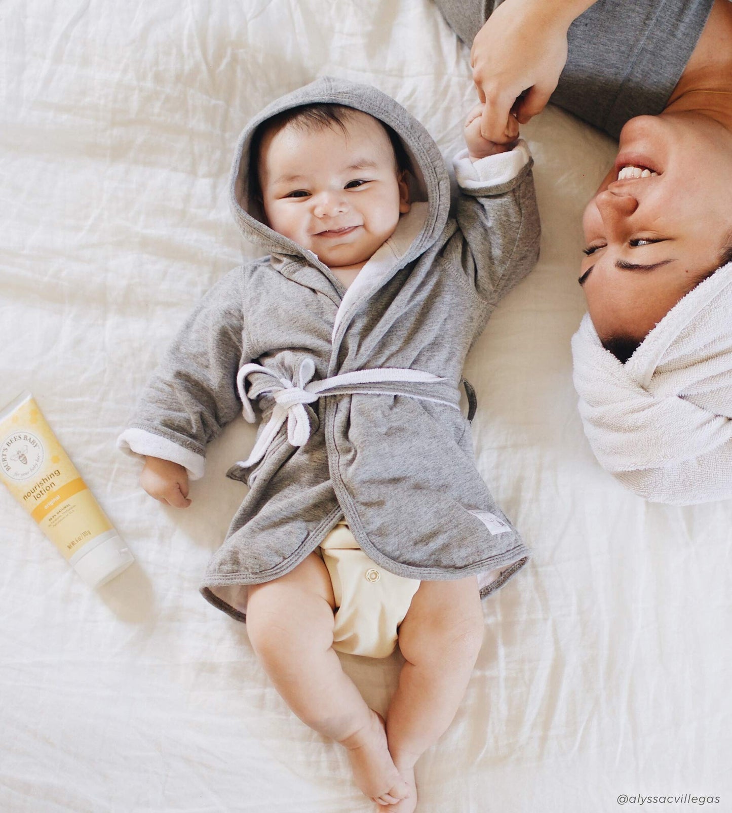 Burt'S Bees Baby Infant Hooded Robe Organic Knit Terry Unisex Bathrobe, Newborn Bath Essentials, Unisex Boys And Girls, Size 0-9