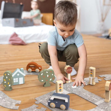 SPEEDY MONKEY Wooden Car Track Set - Road Puzzle Toy with Interlocking Track Pieces and Toy Car Play for Boys & Girls - FSC Cert