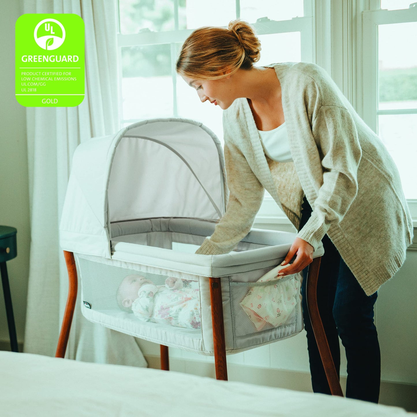Chicco LullaGo Anywhere LE Portable Bassinet, Space-Saving Baby Bassinet with Canopy, Waterproof Mattress and Fitted Sheet, Incl