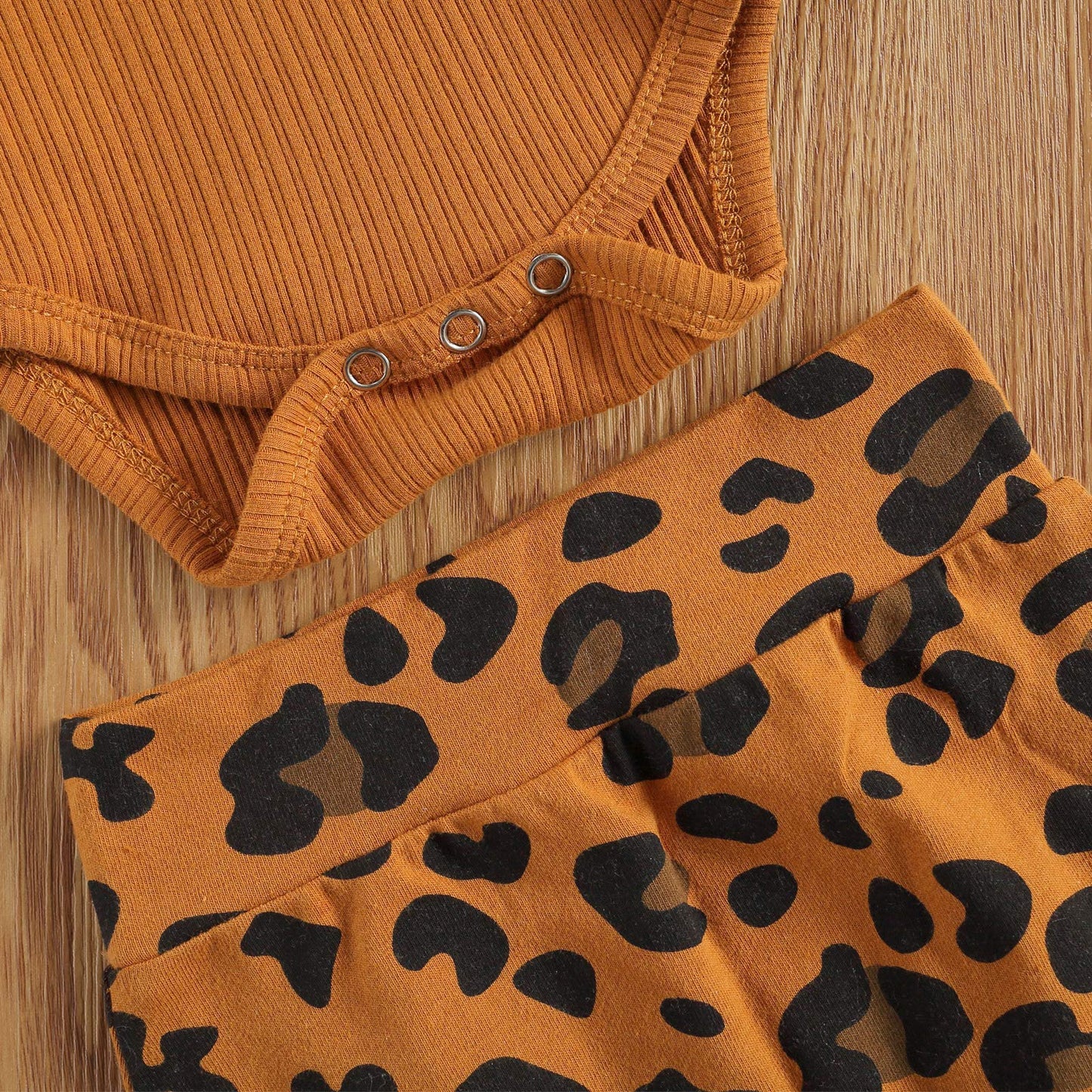 Kuriozud Newborn Infant Baby Girl 2 Piece Summer Outfits Tank Bodysuit Top + Ruffle Bloomer Shorts Set Clothes (Leopard Brown, 1