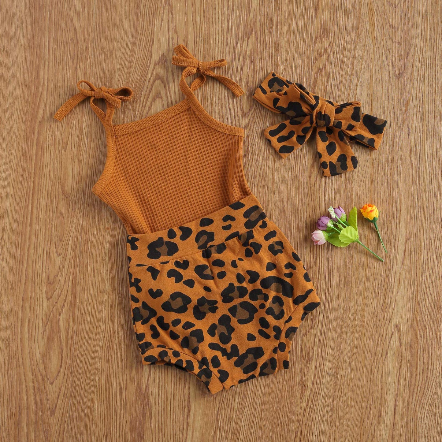 Kuriozud Newborn Infant Baby Girl 2 Piece Summer Outfits Tank Bodysuit Top + Ruffle Bloomer Shorts Set Clothes (Leopard Brown, 1