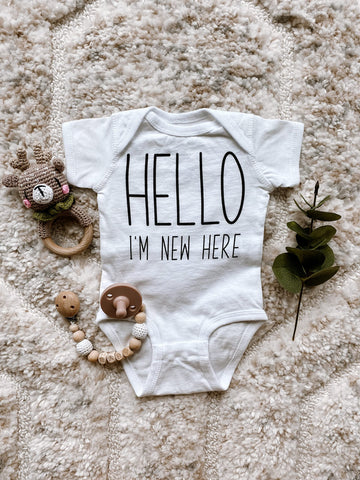 Ink Trendz Hello I 'M New Here... Announcement Baby Bodysuit One Piece Romper (White, Newborn)