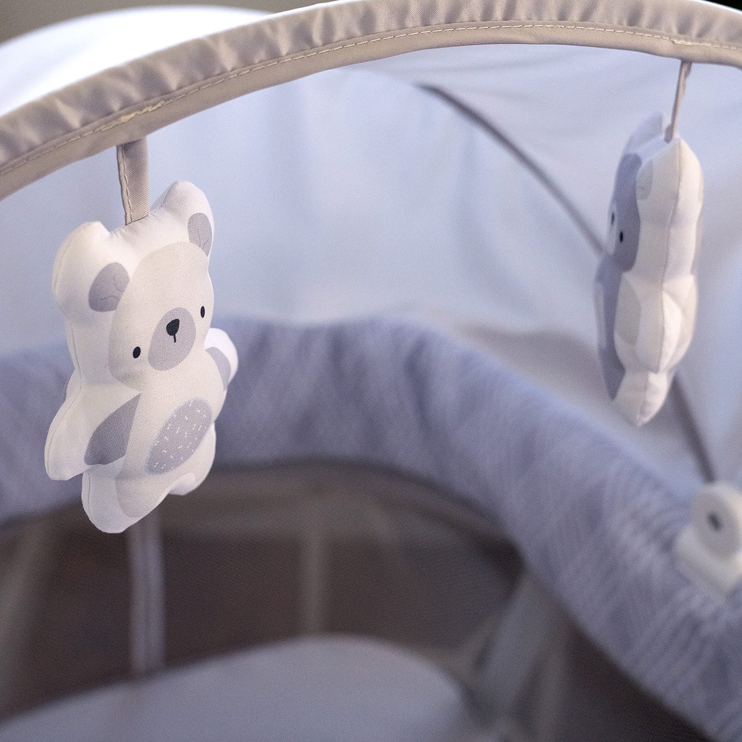 Ingenuity Lullanight Soothing Bassinet For Baby With Locking Wheels & Night Light, Newborn To 5 Months, Gem, 33.4X20.6X43.8'