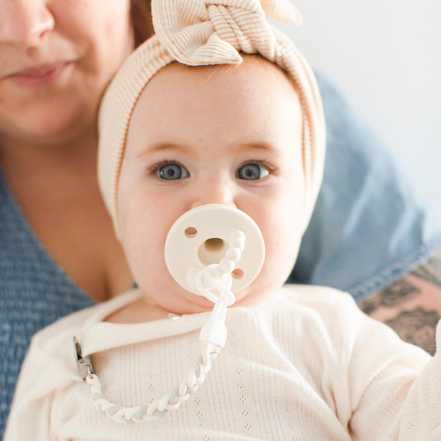 Ryan & Rose Cutie Clip Braiden Pacifier Clip - Braided Silicone (Sandbox)