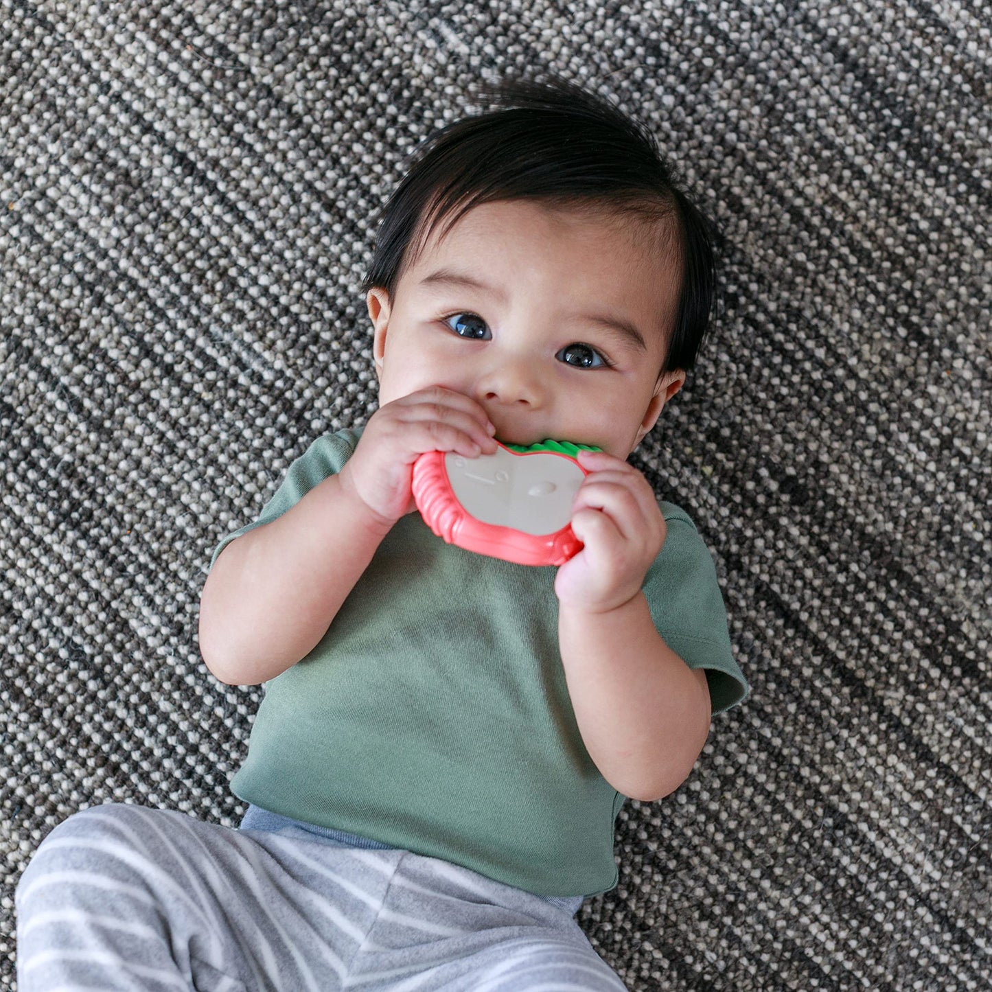 Infantino Lil Nibblers Vibrating Apple Teether -Sensory Exploration and Teething Relief with Soothing Vibrations and Textures,