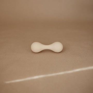 mushie Silicone Baby Shaker Rattle Toy | Ages 3+ Months (Shifting Sand)