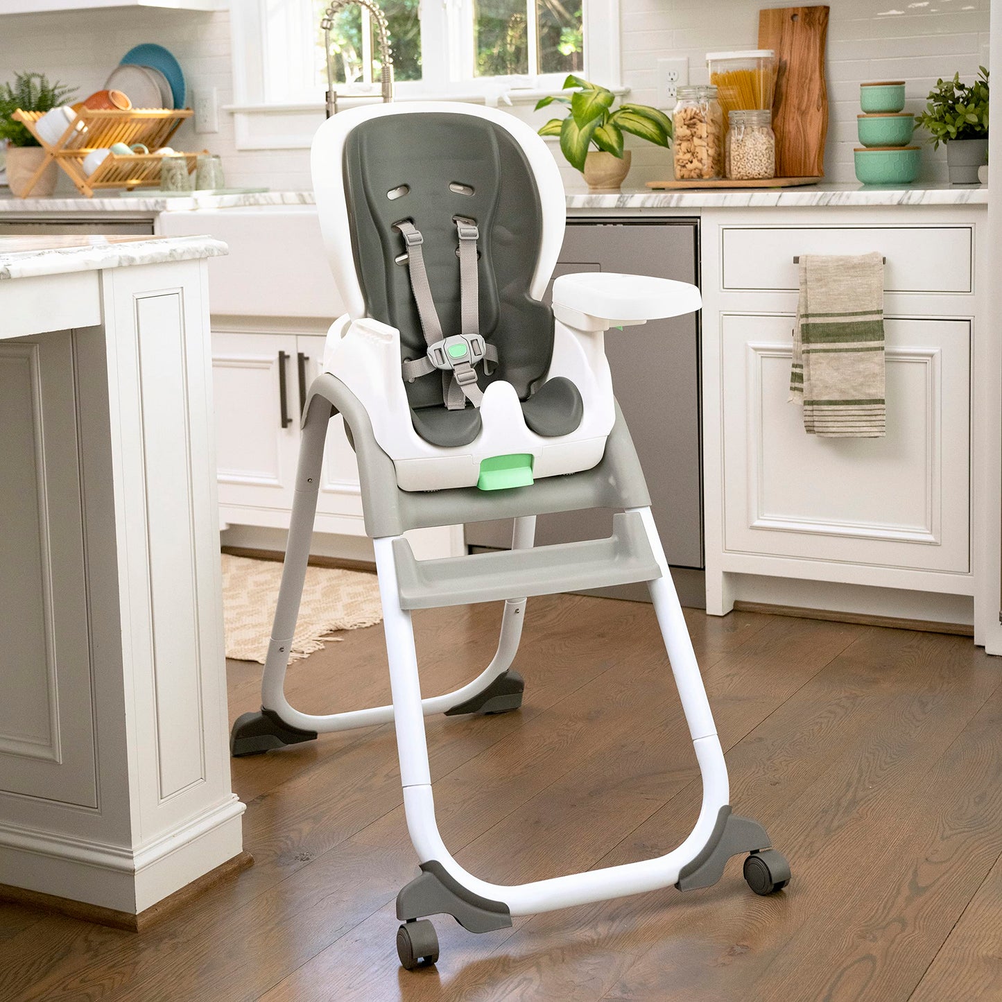 Ingenuity Full Course Smartclean 6-In-1 High Chair - Smartclean Eva Foam, 5 Point Safety Harness, 2 Dishwasher Safe Trays - Slat