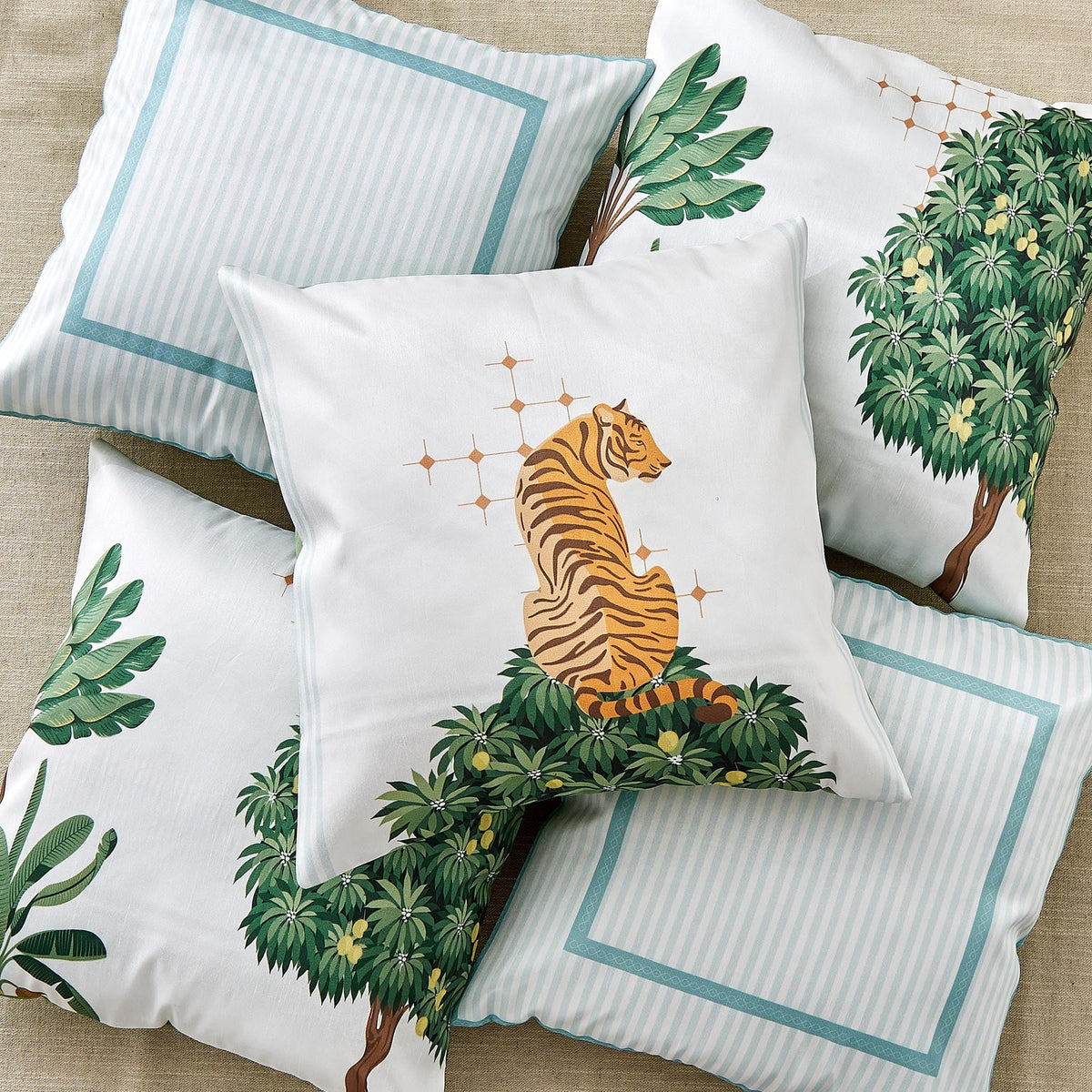 Home Centre Vera Panther Set of 5 Printed Cushion Covers  40x40cm