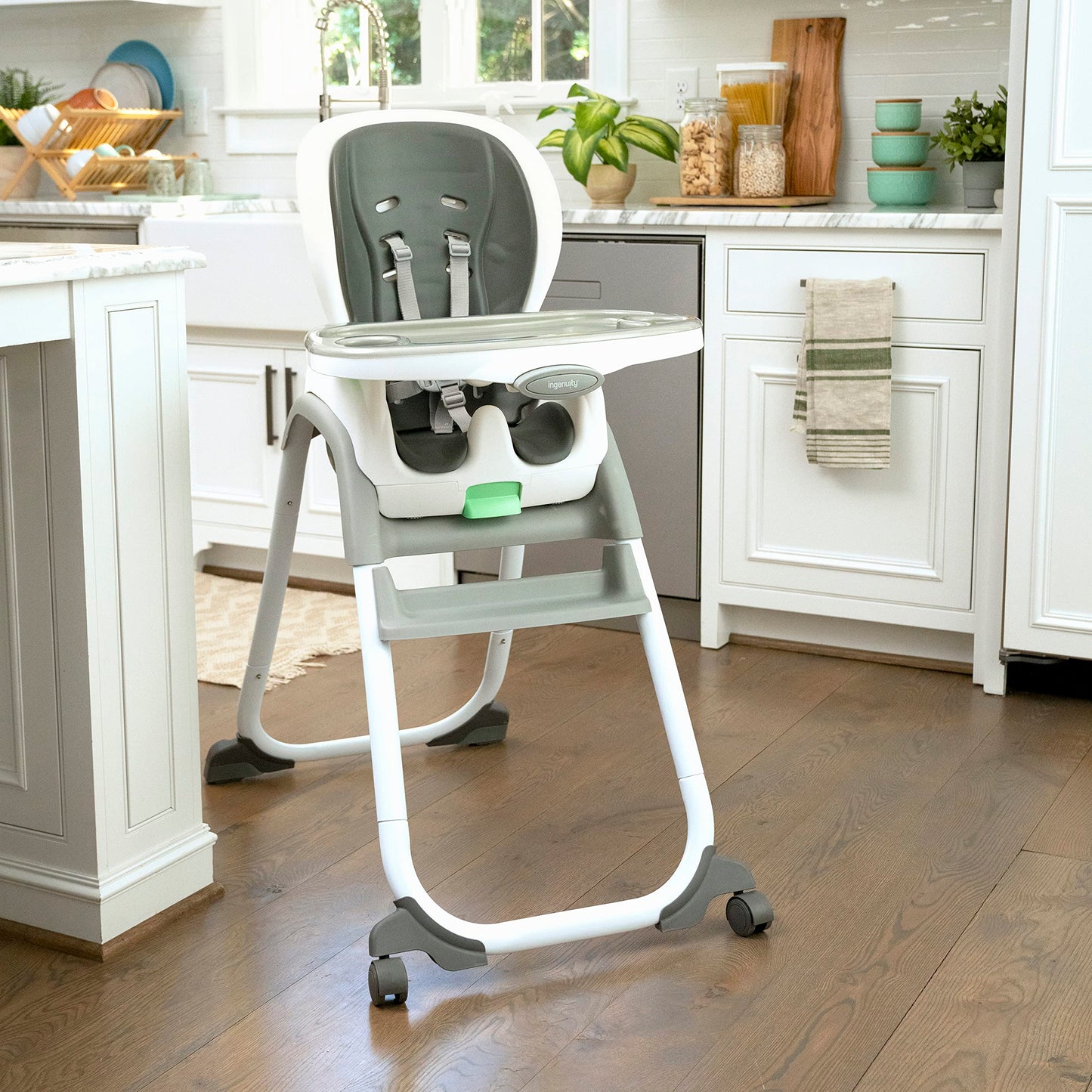 Ingenuity Full Course Smartclean 6-In-1 High Chair - Smartclean Eva Foam, 5 Point Safety Harness, 2 Dishwasher Safe Trays - Slat