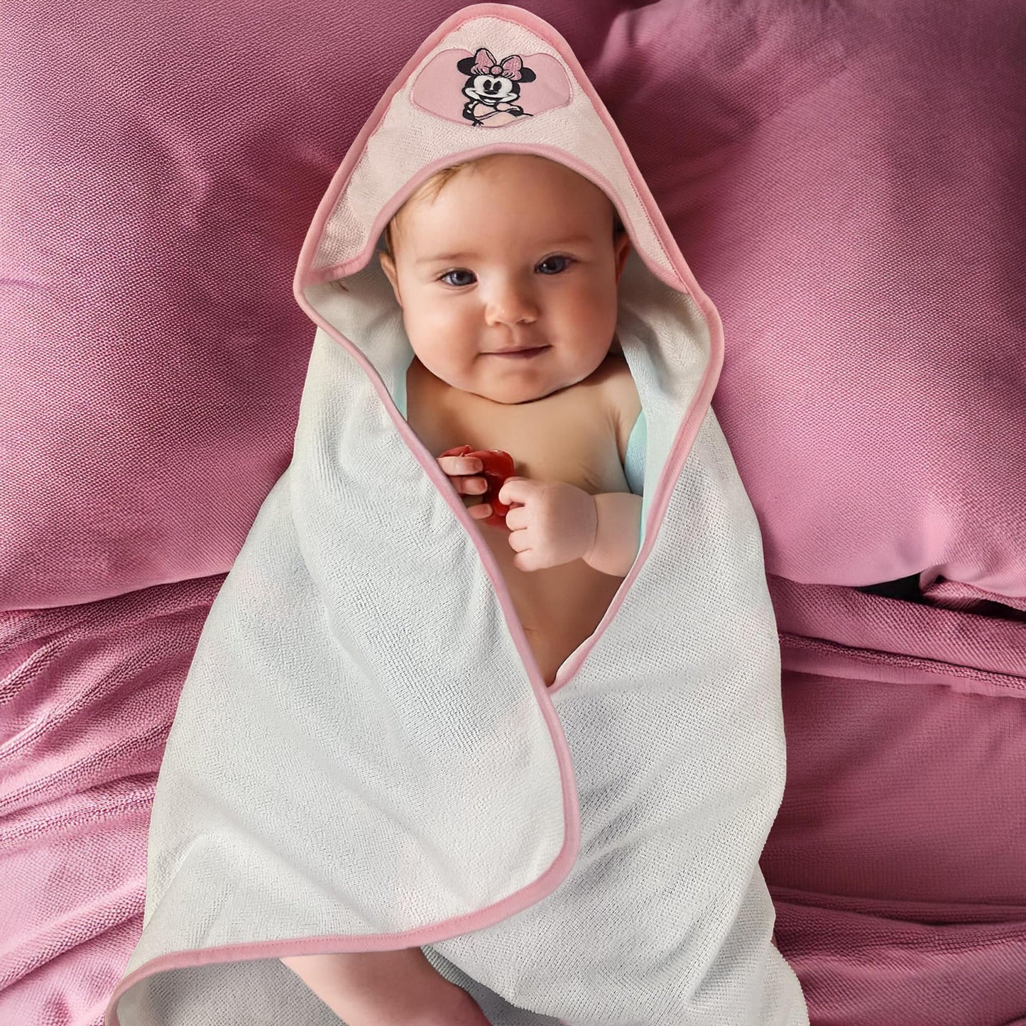 Minnie Mouse Bath Towel Set | Disney Minnie Mouse Hooded Baby Bath Towel | Minnie Mouse Hoodie Towels Includes Hoodie Towel & 5