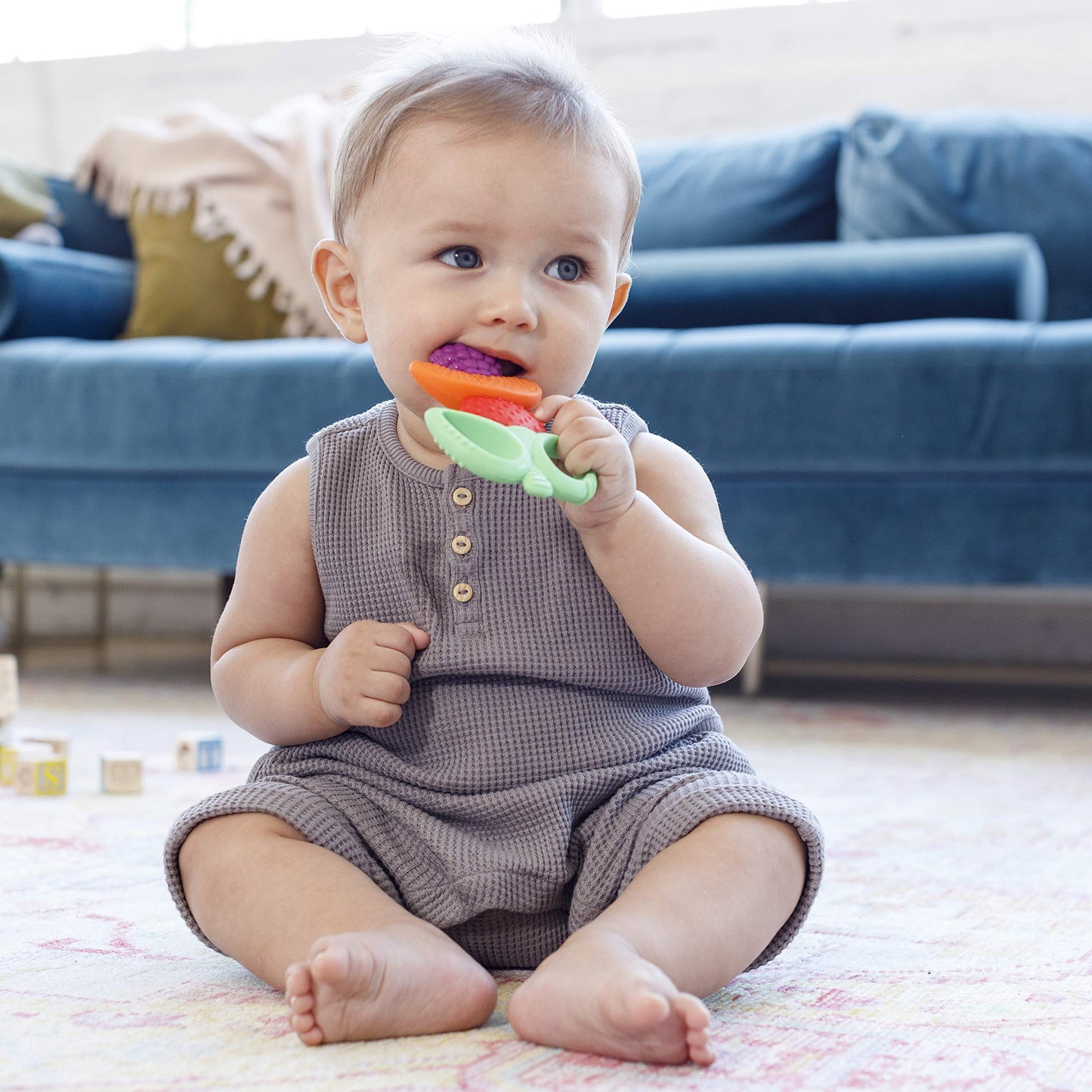 Infantino Lil Nibbles Textured Silicone Teether -Sensory Exploration and Teething Relief with Easy to Hold Handles, Multicolor