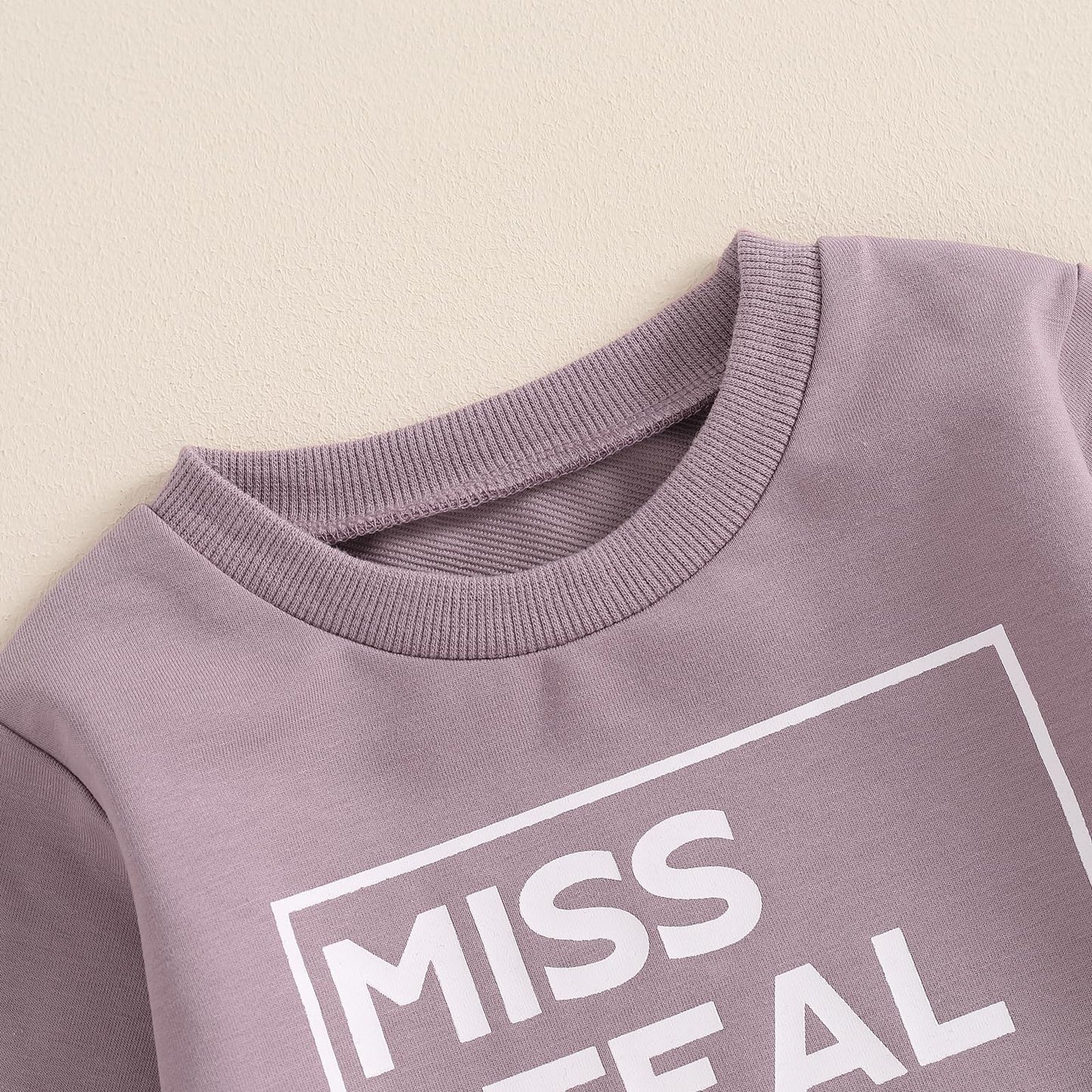 Beqeuewll Baby Girl Clothes Fall Winter Outfits Long Sleeve Sweatsuit Letter Sweatshirt Pants Infant Toddler Girls Clothing (Sna