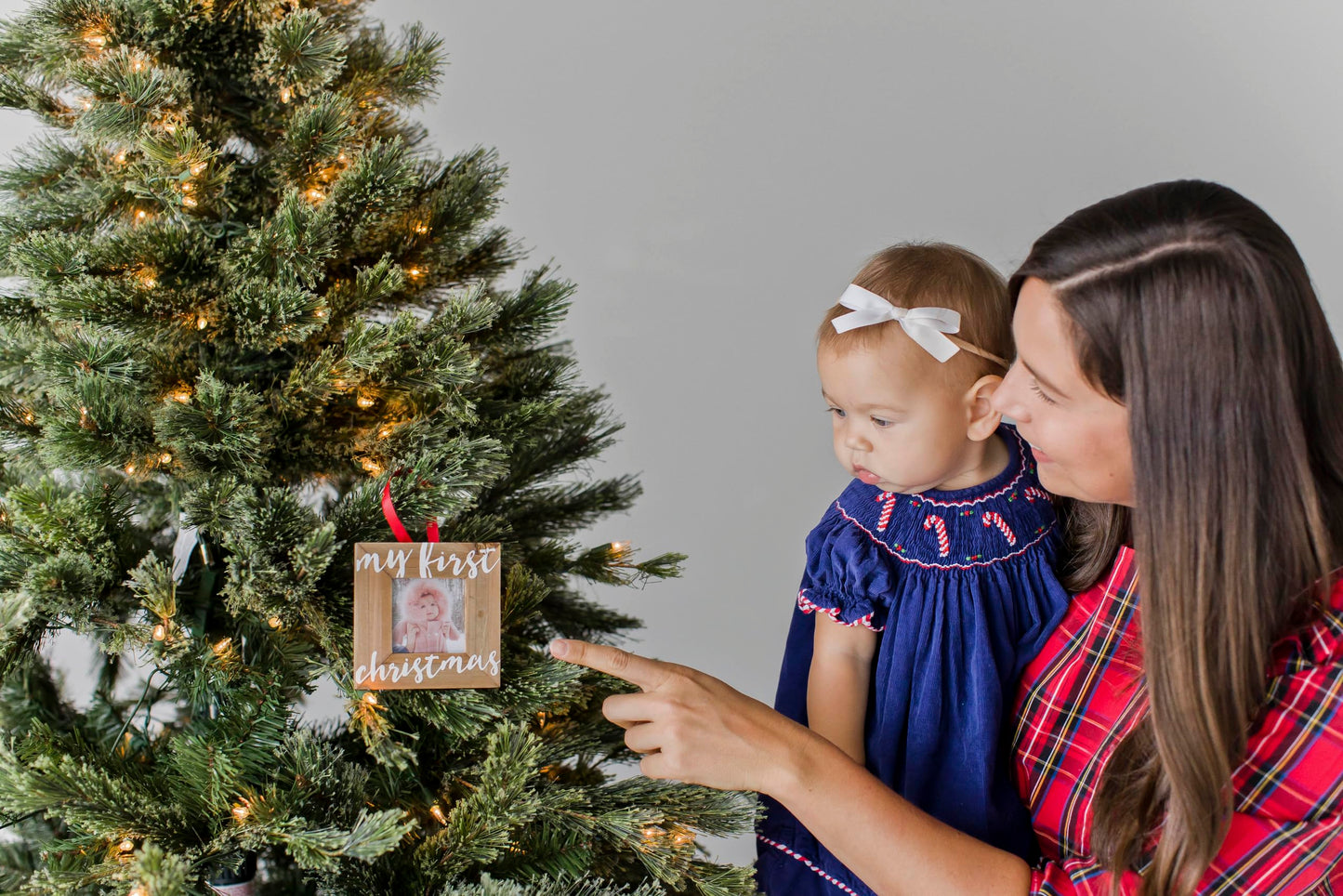 Pearhead Babys First Christmas Wooden Picture Frame Ornament, Newborn Milestone Keepsake Photo, Holiday Gift For New And Expecti