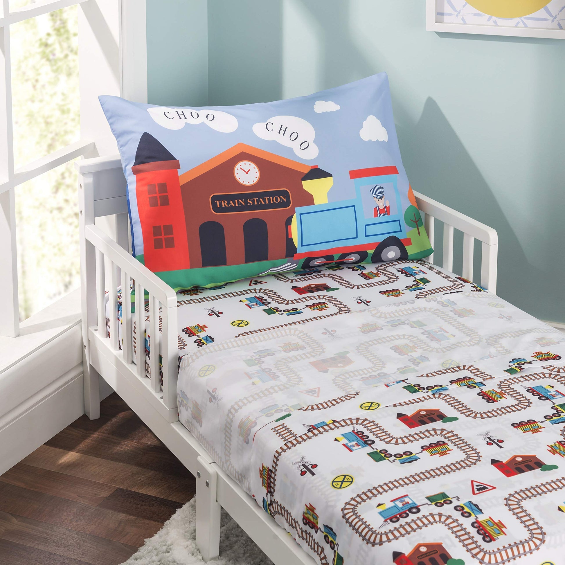 Everyday Kids 3-Piece Toddler Fitted Sheet, Flat Sheet And Pillowcase Set - Choo, Choo Train - Soft Breathable Microfiber Boys T