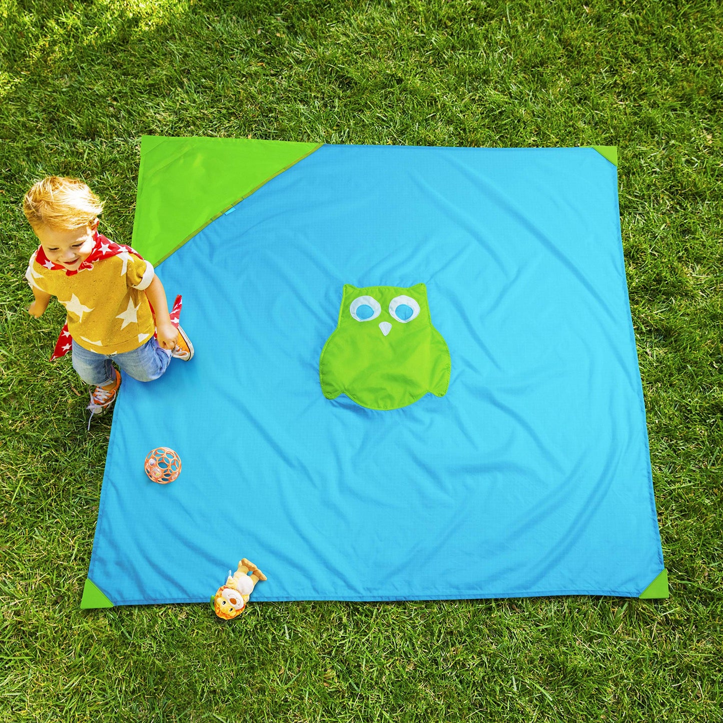 Munchkin Brica Go Play Portable Baby Travel Playmat, 58    X 58   , Blue/Green , 2 Piece Set