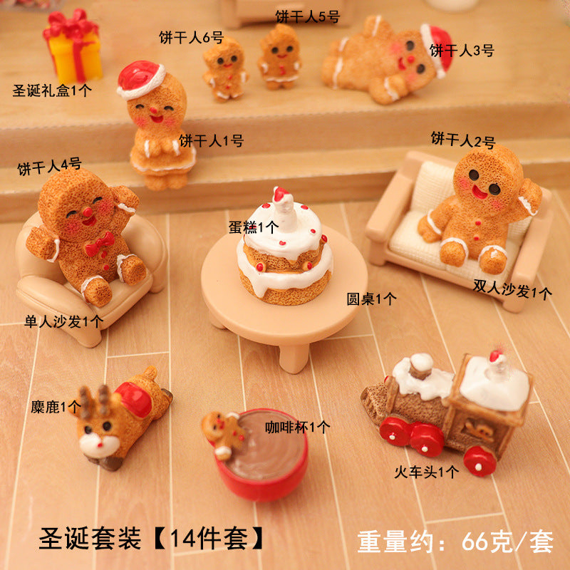 Dollhouse Doll House Snowman Christmas Tree Ginger Biscuit Man Decoration Scene Ornaments Model Christmas Wreath