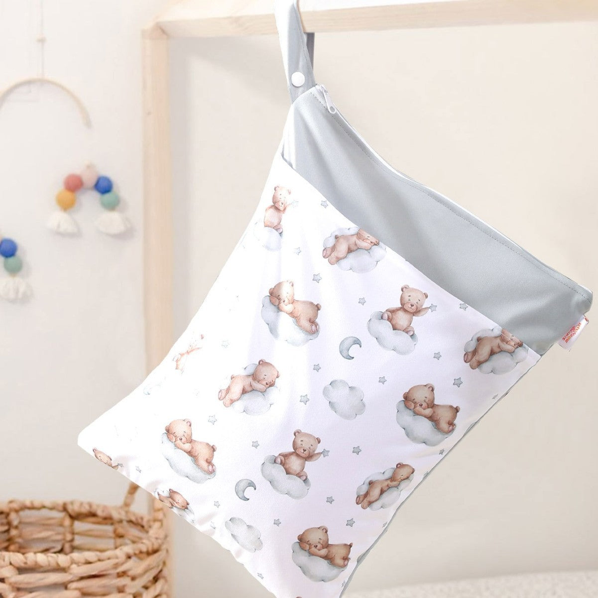 Ins Baby Room Decorative Storage Hanging Bag Cross-border Hot Selling Baby Diaper Bag Wetbag Dry and Wet Separation 30*40