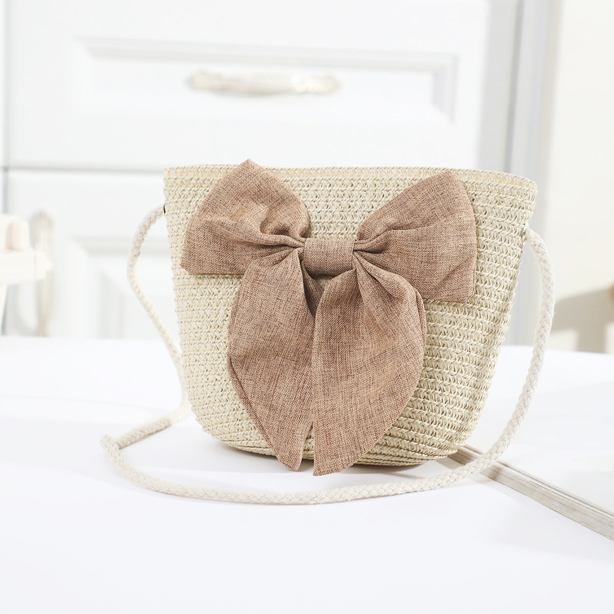 Straw Handmade Bow Woven Mobile Phone Bag Cross-border Hot Selling Women's Crossbody Seaside Straw Woven Crossbody Woven Bag Factory