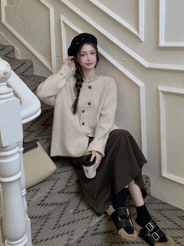 The picture has been processed 2023 autumn and winter fashion temperament sweater + dress pregnant women suit