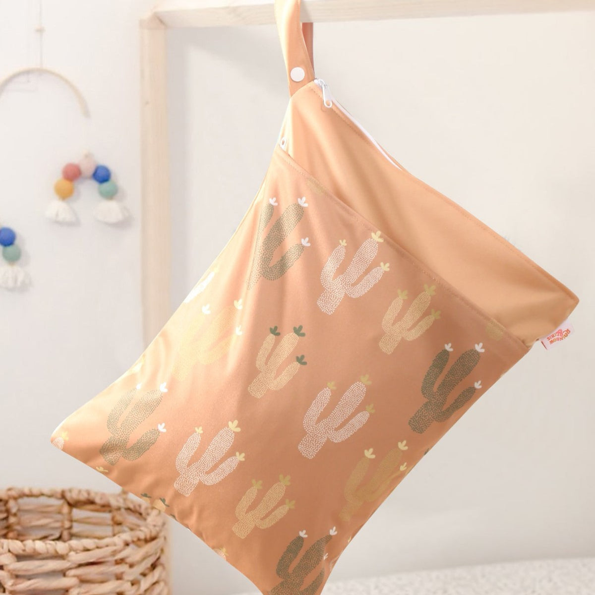 Ins Baby Room Decoration Sleeping Bear Storage Hanging Bag Baby Diaper Bag Wetbag Dry and Wet Separation 30*40