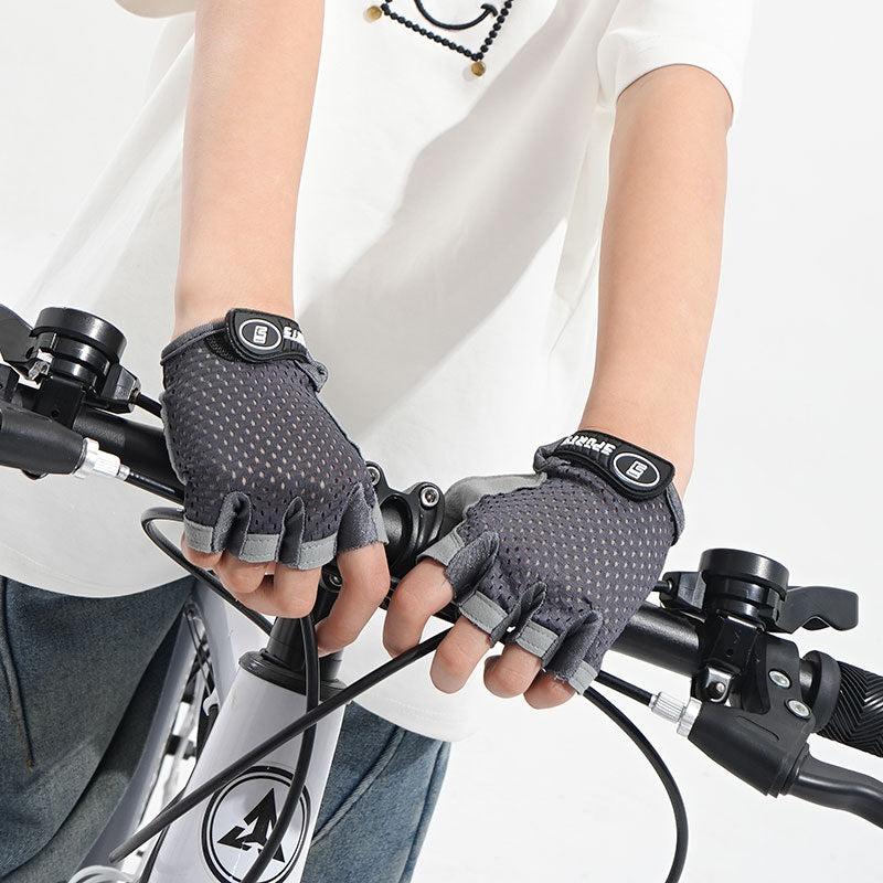 Children's Half Finger Gloves Summer Thin Sweat Absorbing Breathable Outdoor Riding Skateboard Fitness Roller Skating Non-slip Gloves