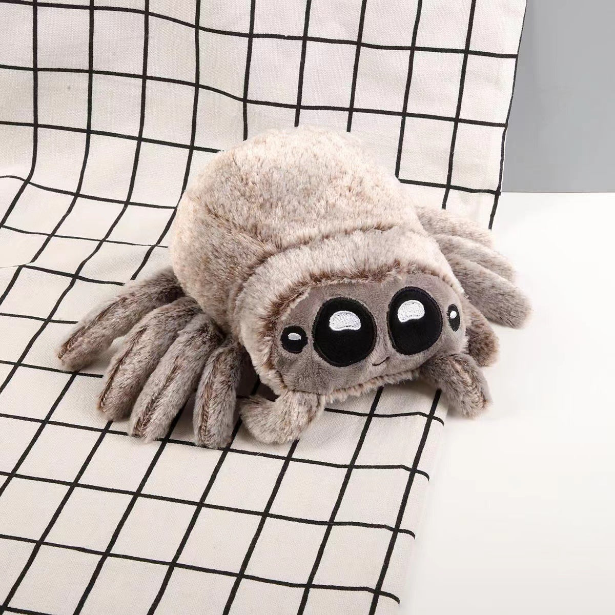 Cross-border simulation small spider doll Luca spider black and white spider doll doll Halloween decoration ornaments